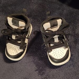 Nike Kids Black and White Sneakers